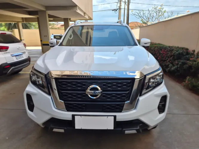 Nissan Frontier Plati. CD 2.3 Bi-TB Dies.aut. 2023