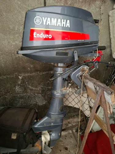 Barco 3,5 metros motor 8hp yamaha