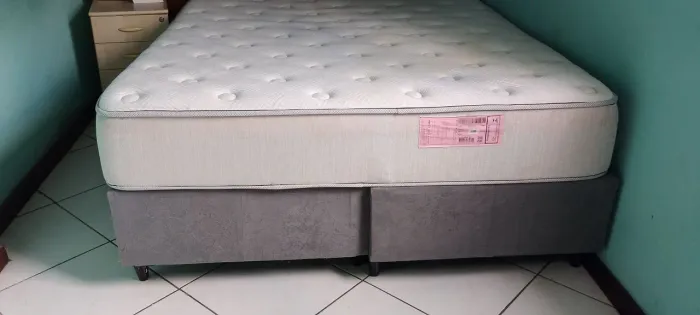 Cama Queen 