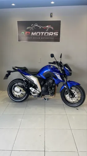 Yamaha FZ25