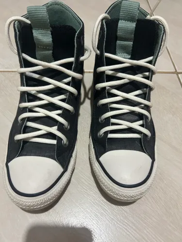 Vendo tênis all star feminino preto semi novo