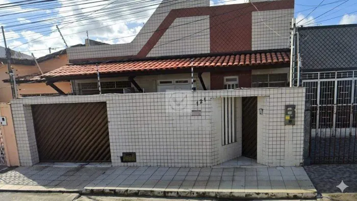 Casa para aluguel no Siqueira Campos, 3 quartos, 1 suíte, 1 vaga de garagem.