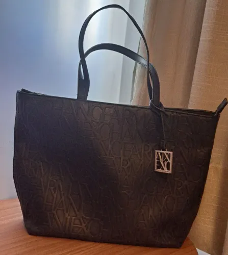 Bolsa Armani Exchange Preta