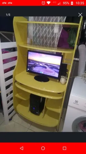Vende computador completo com escrivaninha