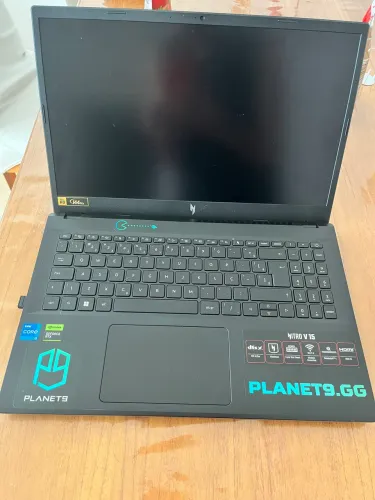 Notebook Gamer Nitro v15 novo sem detalhes 