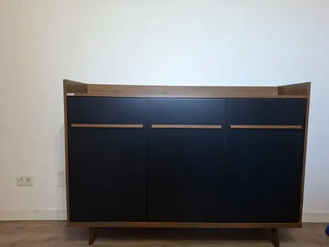 Buffet retrô/moderno em ótimo estado 