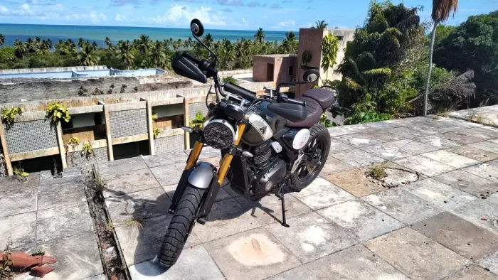 Scram 400X ,2025 1800km, moto praticamente zero !