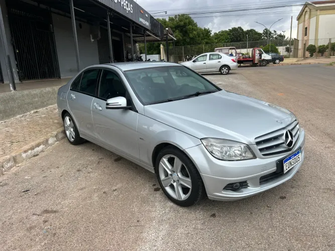 Mercedes-Benz C-180 CGI Classic 1.8 16V 156cv Aut. 2011