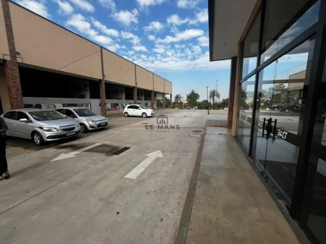 Salão para alugar em Piracicaba, Vila Industrial, com 64.15 m²