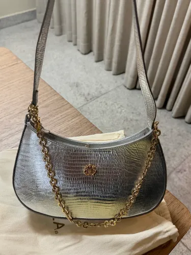 Bolsa Isla prata com dourado 