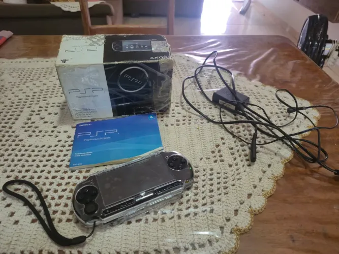 PSP 3000 CIB em ótimo estado