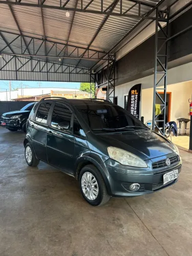 Fiat Idea Attractive 1.4 Fire Flex 8V 5P 2012