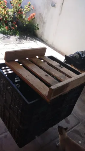 Baú 200L para entregador, suporte universal(pega em todas as motos)