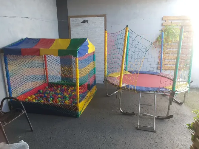 Aluguel pula pula e piscina de bolinha