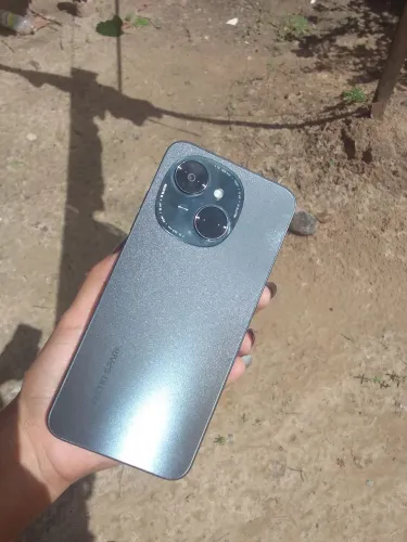 VENDE-SE CELULAR TECNO SPARK GO1 