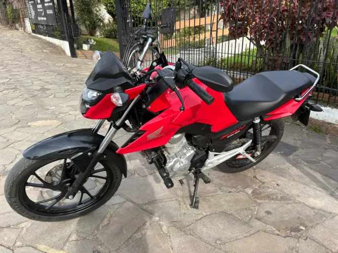 Honda Fan 160 em ótimo estado 