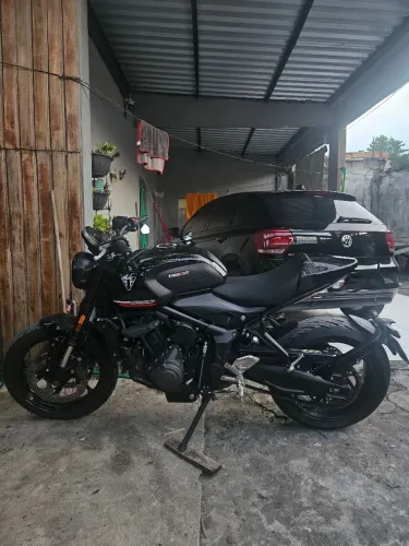 Triumph Trident 660