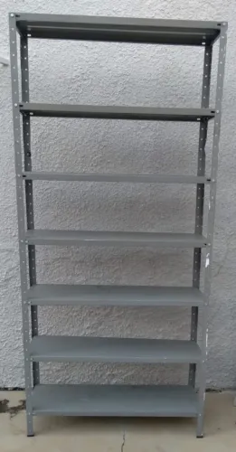 Prateleira de aço