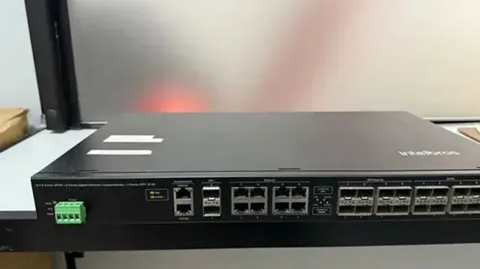 OLT INTELBRAS 8820i COMPLETA (USADA) 