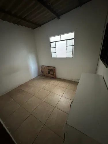 Alugo Barracão Bairro Tupi