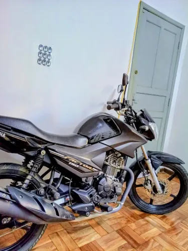 Factor 150 moto de garagem