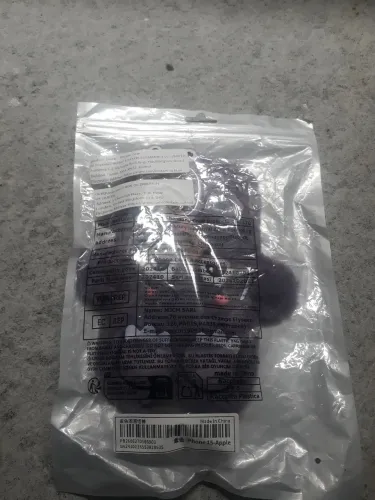Vendo ima capa de celula pra aifone prus max esta novinha nao foi ussada valor 30 reais