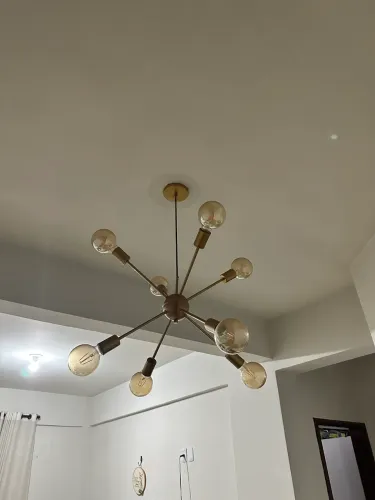 Lustre com 8 lâmpadas