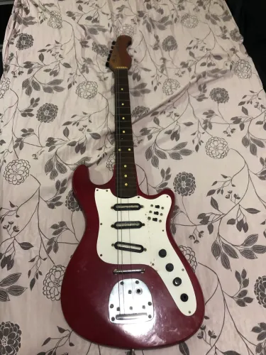 Guitarra tonante ( Precisa arrumar)