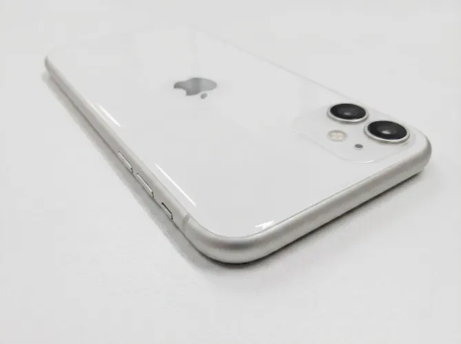 iPhone 11