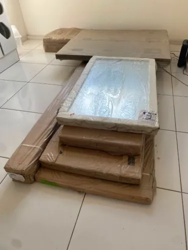 Guarda novo na caixa lacrado.