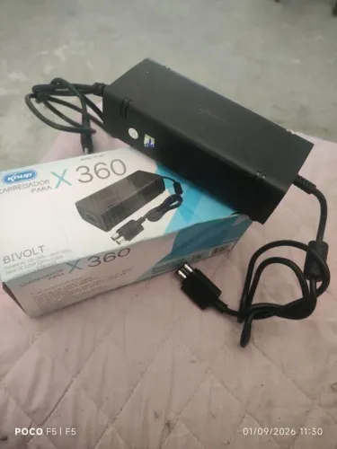 Fonte bivolt para Xbox 360 de 2 pinos nova nunca usada