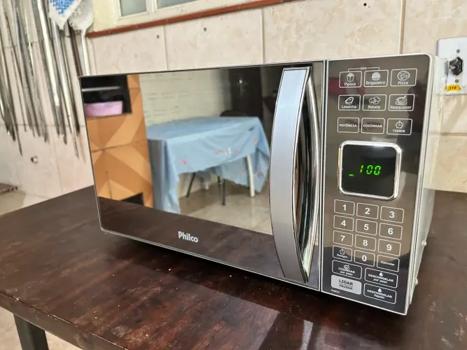 Microondas Philco 25L 220v seminovo
