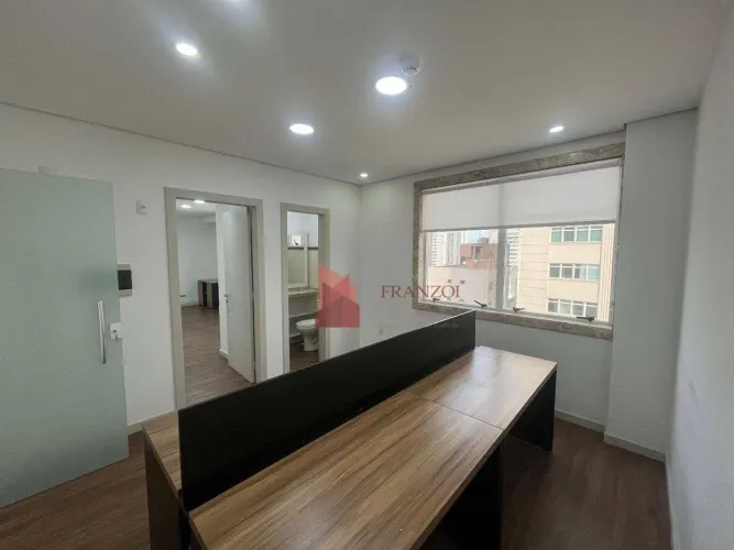 LOCAÇÃO- Sala comercial de 36m2 Semimobiliada na Av. Coronel Marcos Konder, centro- Itajaí