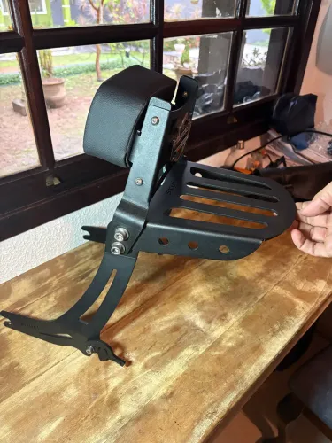 Sissy Bar Lowrider (2018+) Harley (destacável Baixo) Preto