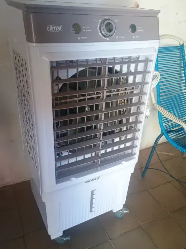 Vende se um climatizador Climat 30 litros