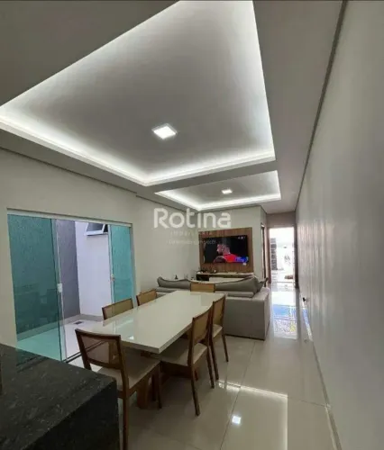 Casa à venda no Jardim Europa, em Uberlândia: 2 quartos e varanda gourmet
