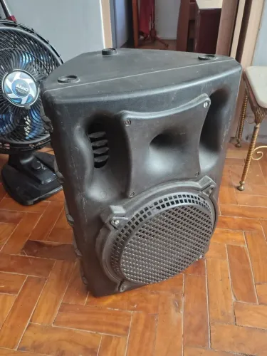 Caixa de som amplificada CSR - 200 Watts - R$800,00