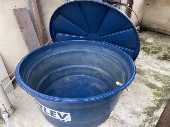 Vendo Caixa D?água 