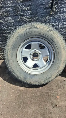Vende-se jogo de rodas aro 15