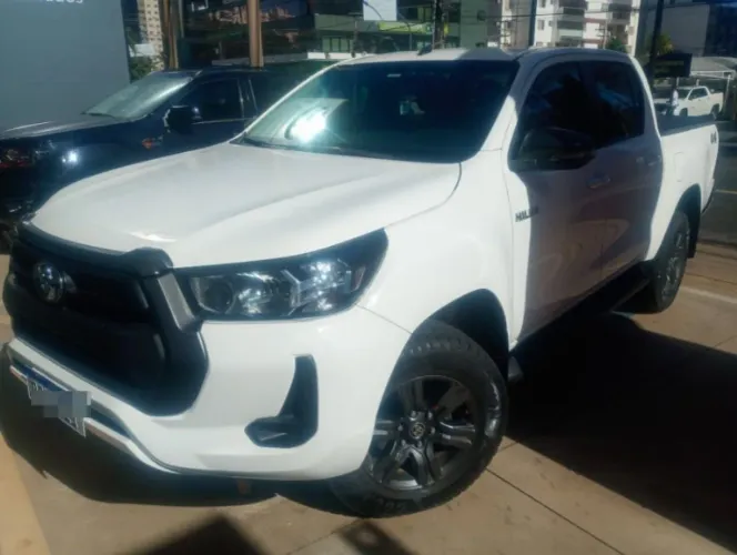 Toyota Hilux CD SR 4X4 2.8 TDI Diesel Aut. 2021