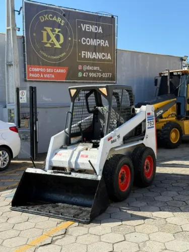 Mini Carregadeira  Bobcat 763 Ano 2008