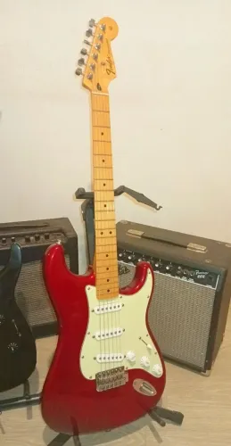 Guitarra fender stratocaster MIM
