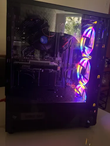 PC Gamer i5-10400F + GTX 1650 MSI + 16GB 3200MHz | Gabinete c/ fans RGB & Vidro Lateral