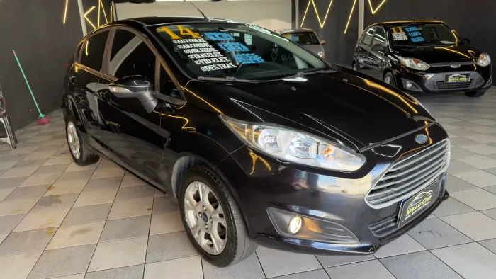 Ford Fiesta 1.6 16V Flex Aut. 5P 2014