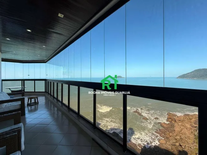 Alto padrão frente mar com 4 suítes, vista panorâmica e lazer na Praia das Astúrias Guaru