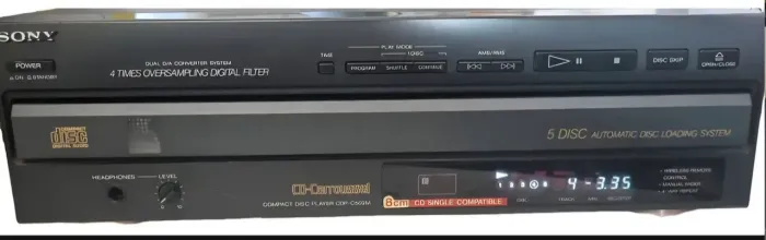 CD Player SONY CARROUSSEL 5 CDPC502M - (funciona mas o visor não acende)