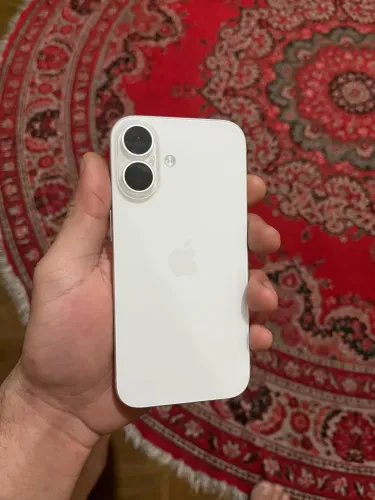 iPhone 16