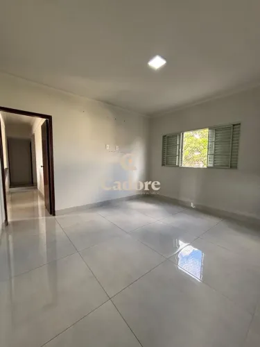 Apartamento à venda no Bairro Brasil com 3/4 sendo 01 suíte, todo reformado