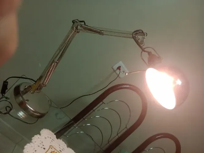 Luminária de escritório articulada em aço inox 