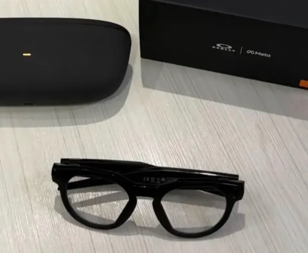 Oakley meta